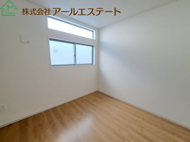 加古郡播磨町東本荘1丁目　　山陽電鉄「播磨町駅」徒歩2分の寝室