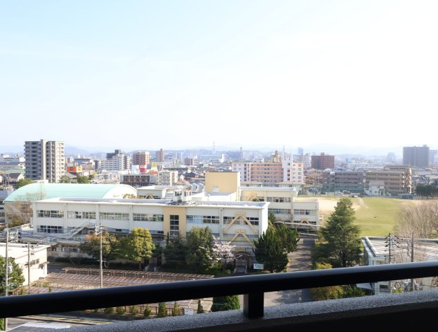 サーパス大輪町の展望