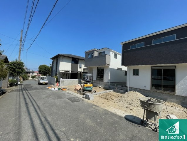 神戸市垂水区桃山台　第2期　新築一戸建ての前面道路含む現地写真|周辺は落ち着いた街並みの住宅地！子育てがしやすい住環境です！まだ未完成ですが、現地でしかわからない事もございます。是非一度ご覧ください。