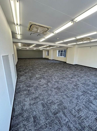 大阪市北区神山町の事務所の内装
