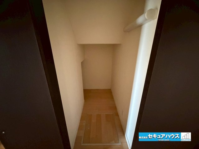 【中古戸建】東浦町大字石浜字菰蓋の収納|【収納】
事前予約にて現地ご見学いただけます！お気軽にお問い合わせください
■株式会社　セキュアハウス■
住宅ローンに強く、知識、経験豊富なスタッフ在籍
お客様に寄り添い、ご成約後もサポート致します。