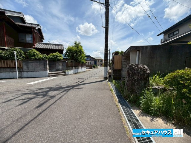 【中古戸建】東浦町大字石浜字菰蓋の前面道路含む現地写真|事前予約にて現地ご見学いただけます！お気軽にお問い合わせください♪
■株式会社　セキュアハウス　豊明支店■
住宅ローンに強く、知識、経験豊富なスタッフ在籍
お客様に寄り添い、ご成約後もサポート致します