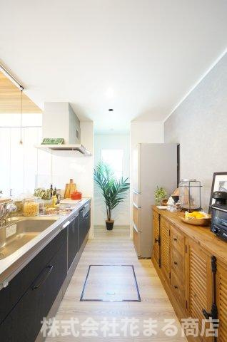 殿台町［モデルハウス］未使用物件のキッチン|＊当日ご案内可＊ご希望の物件まとめてご案内！弊社が掲載していない物件でもOK♪お気軽にご相談ください ♪お電話でのお問合わせがスムーズ♪