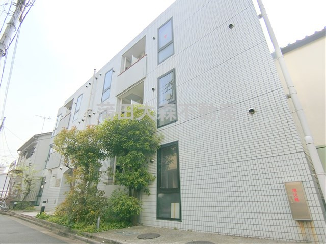 エヴェナール大森の外観|1991年12月築　RC鉄筋コンクリート造地上4階建て総戸数28戸
東京都大田区大森北3丁目　JR京浜東北線大森駅徒歩10分、京急本線平和島駅徒歩6分