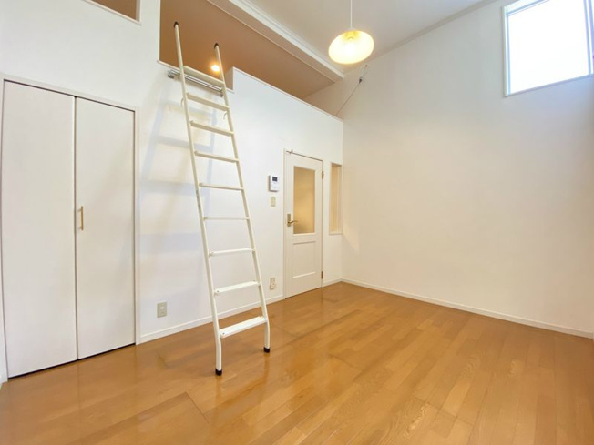 【洋室】 | ピーナッツ | 別号室参考写真