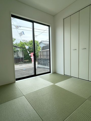 今治市別宮町第1-2号棟　新築戸建の和室|フローリングだけでなく、和室もあります