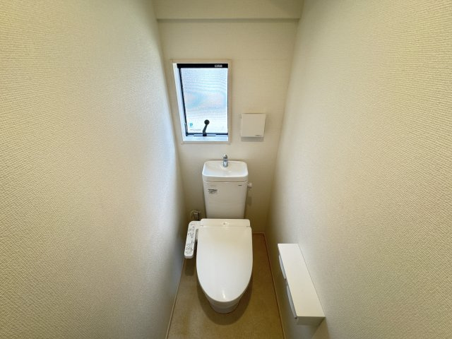 古ケ崎戸建のトイレ