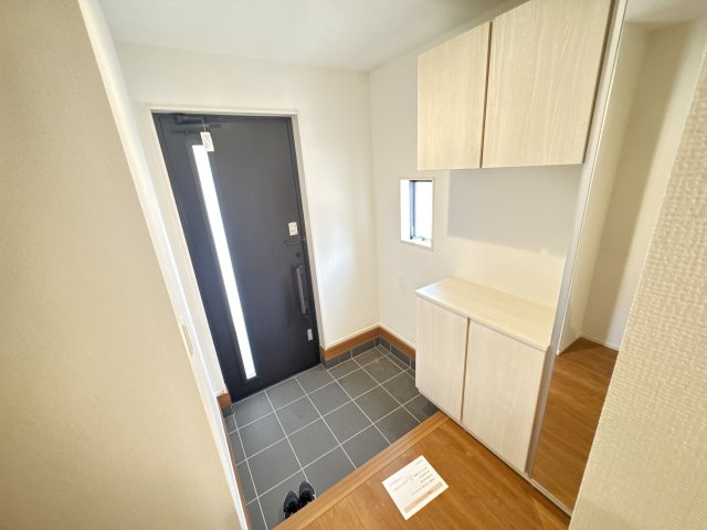 古ケ崎戸建の玄関