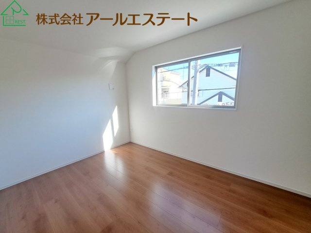 加古郡播磨町東本荘1丁目　　山陽電鉄「播磨町駅」徒歩2分の洋室