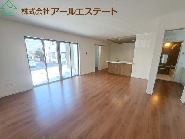 加古郡播磨町東本荘1丁目　　山陽電鉄「播磨町駅」徒歩2分の居間・リビング