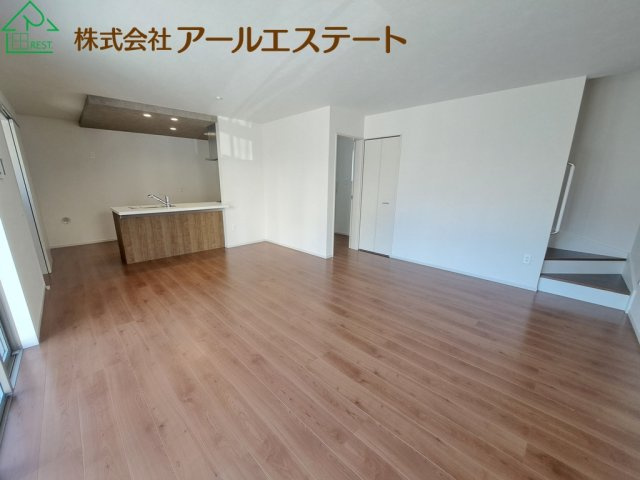 加古郡播磨町東本荘1丁目　　山陽電鉄「播磨町駅」徒歩2分の居間・リビング
