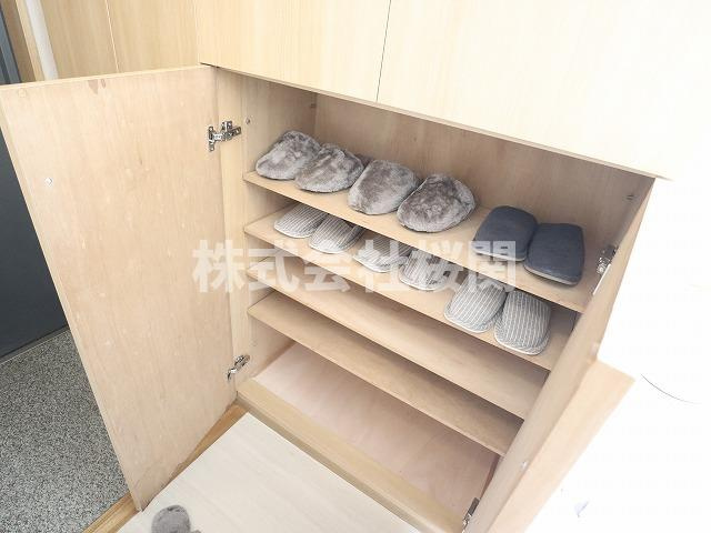 グリフィン横浜・ウェスタの玄関