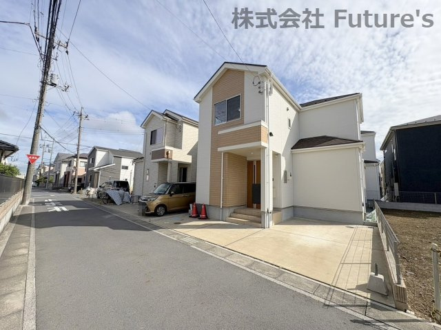 八潮市南川崎　中古戸建の前面道路含む現地写真|前面道路含む現地写真です。
