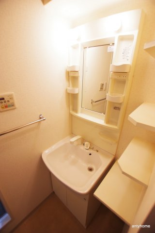 エクセレント南森町　仲介手数料無料の洗面所