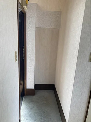 【玄関】 | 松本マンション | 収納もある玄関です