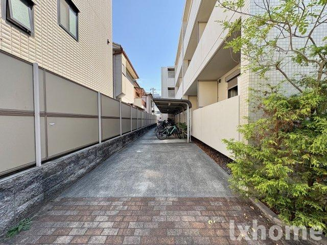 パストラル高美の駐車場