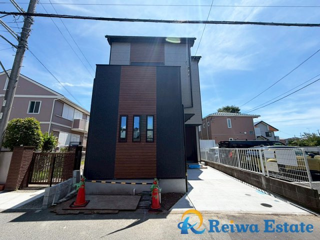 新築戸建　茅ヶ崎市高田1丁目の外観|教育機関や買物施設が徒歩圏内に揃い、利便性の高い立地です♪