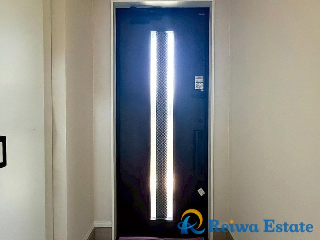 新築戸建　茅ヶ崎市高田1丁目の玄関|たっぷりの靴を収納できるシューズボックス！これで玄関はいつでもスッキリです！