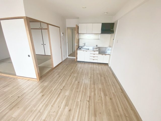 グランドゥール平井の収納|※同建物の類似写真となります。
