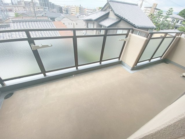 グランドゥール平井のバルコニー