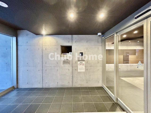 エステムプラザとうきょうスカイツリー駅の防犯設備|【オートロック】オートロックシステムでセキュリティ充実。当たり前ですが、安全で安心して暮らすのって大事ですよね。お探しのご条件でオートロック付きの物件を探す方も多いですがやはりセキュリティは大事です。