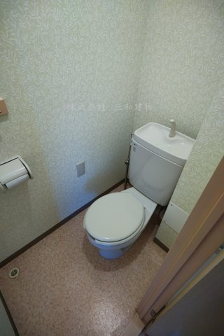 第2パークマンションのトイレ|同間取り別室の参考写真です