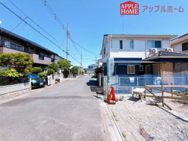 [新築住宅] 熊谷市肥塚 第9期の前面道路含む現地写真