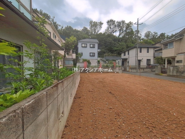 所沢市荒幡・全1棟　新築一戸建　～LDK16.2帖～の区画図|間口の広い開放感ある土地、カースペース4台（車種による）