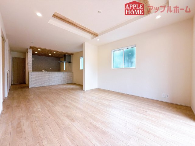 [新築住宅] 東松山市松本町1丁目 全1棟の前面道路含む現地写真