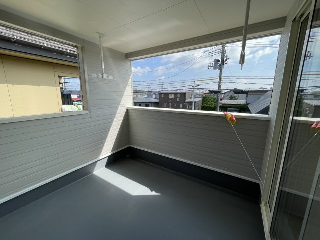 【新築戸建て】秋田市広面第9　2号棟のバルコニー|お天気の良い日には、外の空気を感じながらリラックスできる空間です♪