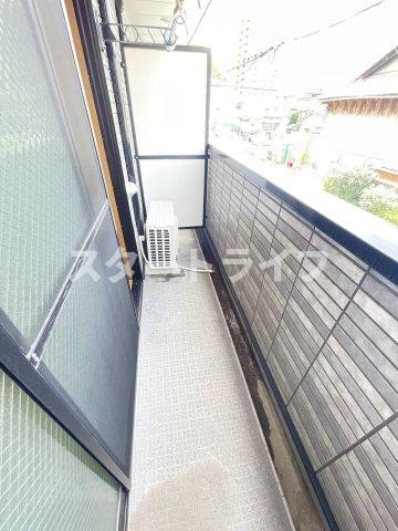 大阪市淀川区木川西２丁目の賃貸マンションのバルコニー