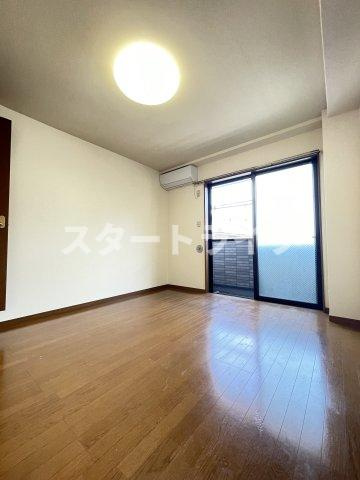 大阪市淀川区木川西２丁目の賃貸マンションの居間・リビング