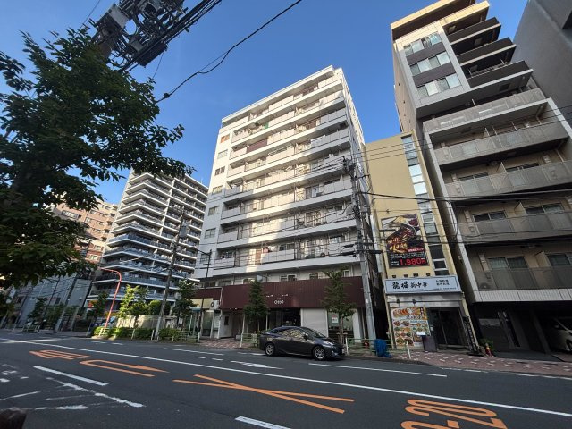 サンパークマンション鶯谷の外観