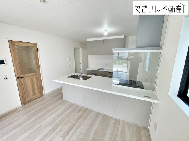 【キッチン】 | LIGARE久喜市野久喜4期　新築住宅 | ≪5号棟≫
現地(2026年7月撮影)