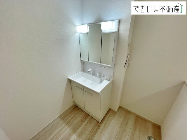 【独立洗面台】 | LIGARE久喜市野久喜4期　新築住宅 | ≪5号棟≫
現地(2026年7月撮影)