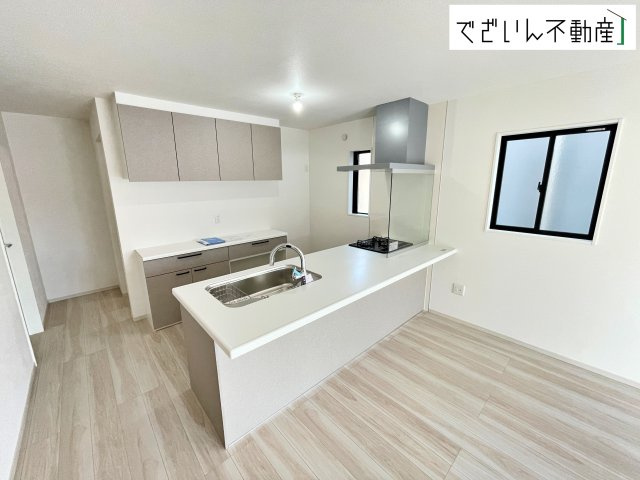 【キッチン】 | LIGARE久喜市野久喜4期　新築住宅 | ≪5号棟≫
現地(2026年7月撮影)