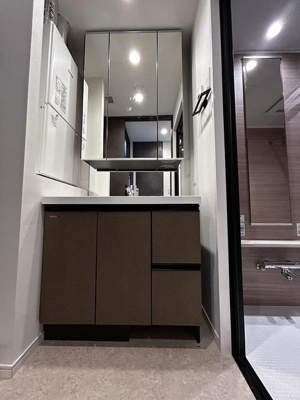 【洗面所】 | ＳＴＡＮＤＺ柿の木坂 | ※写真は同タイプ住戸です。