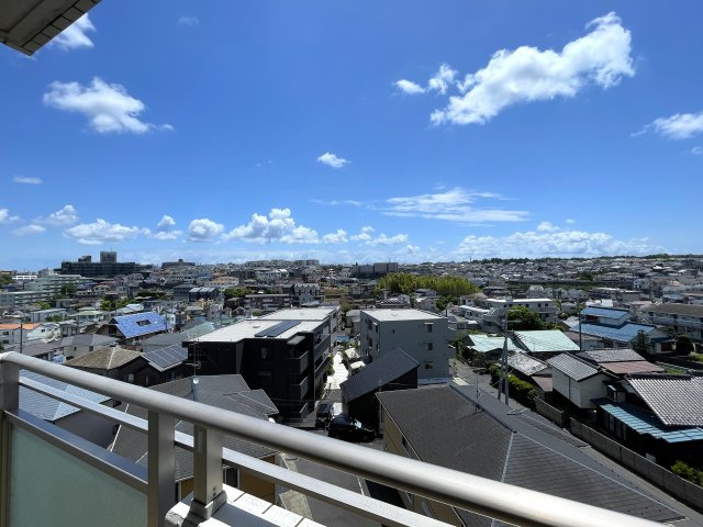 水の流れるロビーは、どこぞのホテル！？そんなゴージャス感もあり、さすがの最上階は抜け感もバッチリな思考が一瞬止まる『サンクタス横浜二俣川』リフォームの展望
