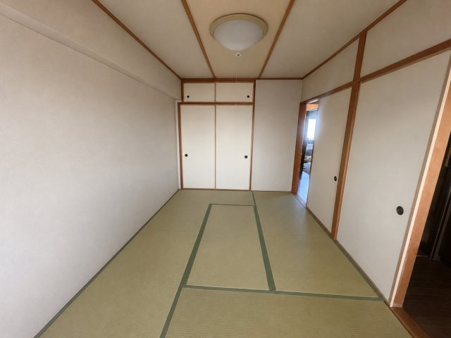 ライオンズマンション武道館前の和室|※画像加工による家具消しを行っております。実際の室内と一部異なる可能性があります。