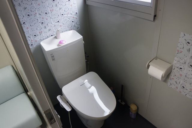 益田市横田町　元薬局　使用用途は様々！のトイレ