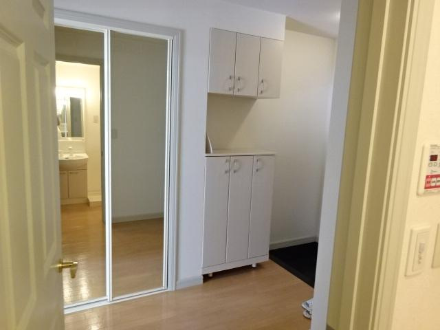 エルヴェ南小向Ａの収納|廊下収納・下駄箱