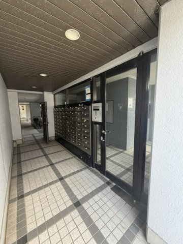 日神パレステージ宇部のエントランス