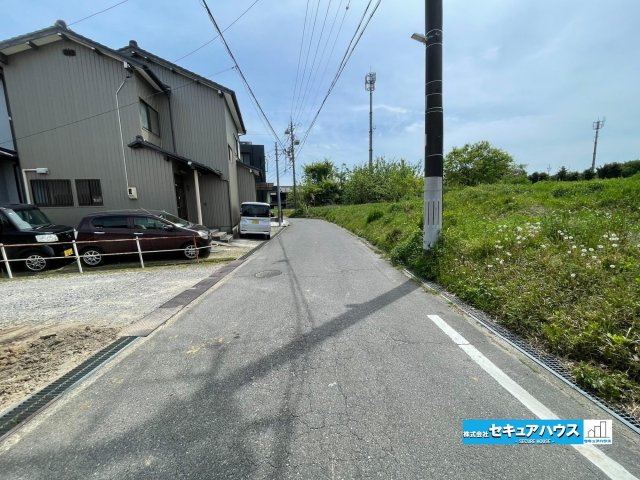 【同施工物件ご案内可能】知多郡東浦町石浜中平地　全2棟の前面道路含む現地写真|事前予約にて現地ご見学いただけます！お気軽にお問い合わせください♪
■株式会社　セキュアハウス■
住宅ローンに強く、知識、経験豊富なスタッフ在籍
お客様に寄り添い、ご成約後もサポート致します。