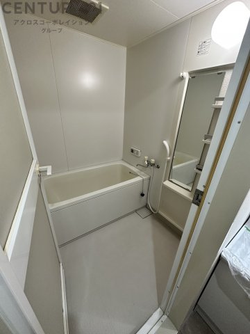 シンプルで機能的なユニットバスです！