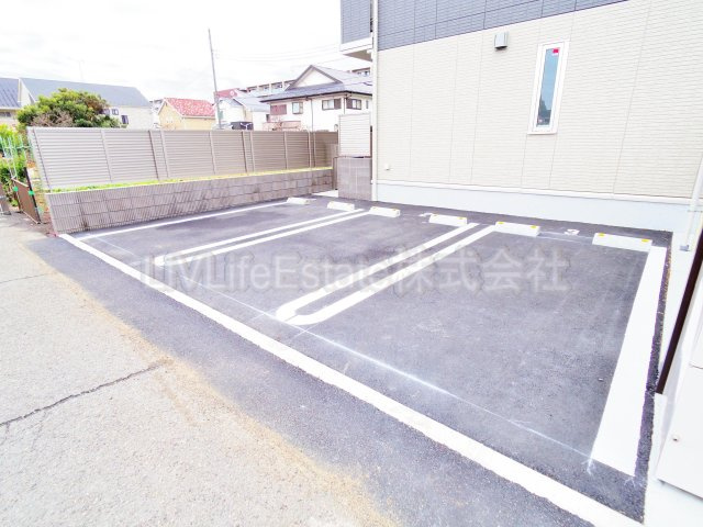 アムール　仮称）鈴木町2丁目賃貸住宅B棟の駐車場