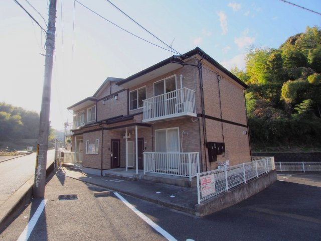 フォレストサイドⅡ番館の外観