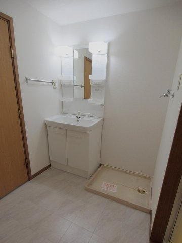 フォレストサイドⅡ番館の洗面所