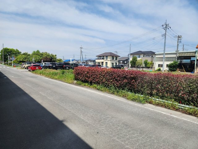高崎市萩原町売土地の前面道路含む現地写真