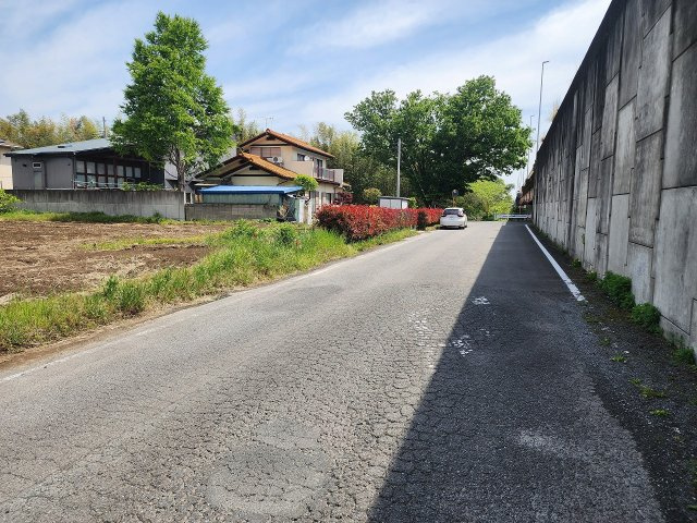 高崎市萩原町売土地の前面道路含む現地写真