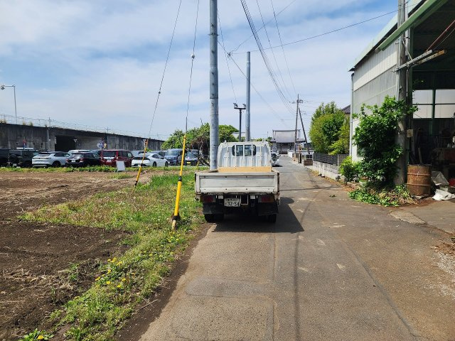 高崎市萩原町売土地の前面道路含む現地写真